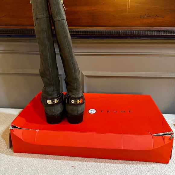 Suede abbott boots - Picture 3 of 6